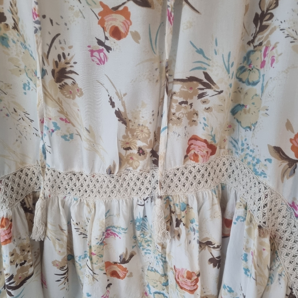 Holiday Long Sleeve Midi Dress  Size  Medium/Large - Picture 4 of 6